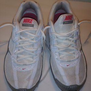 Nike Reax Sneakers size 9